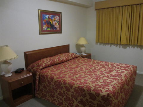Springwood Tower Apartment Hotel - Whitsundays Accommodation 1