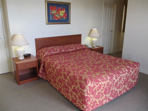 Springwood Tower Apartment Hotel - Whitsundays Accommodation 3