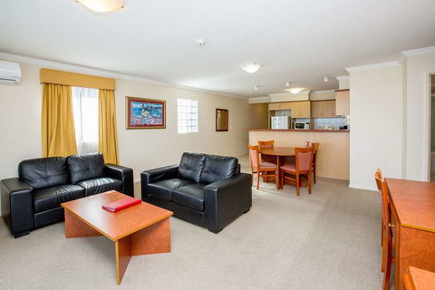 Springwood Tower Apartment Hotel - Whitsundays Accommodation 5