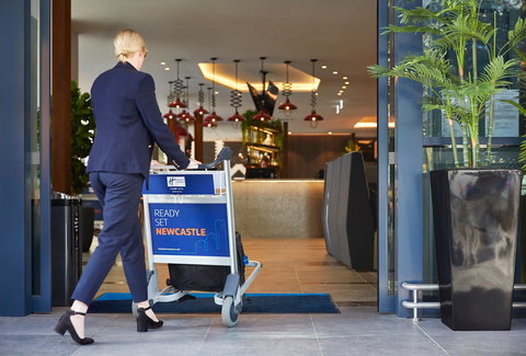 Holiday Inn Express Newcastle - Whitsundays Accommodation 2