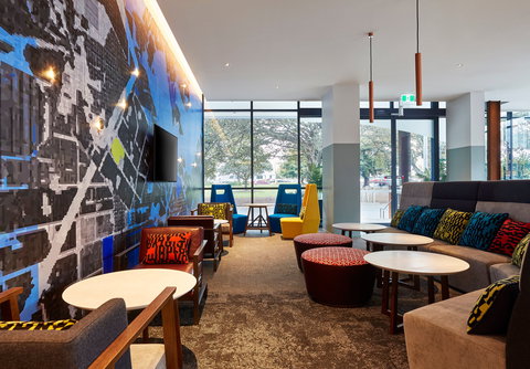 Holiday Inn Express Newcastle - Whitsundays Accommodation 5