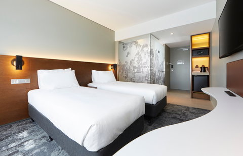 Holiday Inn Express Newcastle - Whitsundays Accommodation 7