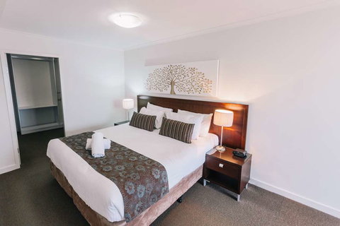 Newcastle Central Plaza - Whitsundays Accommodation 3