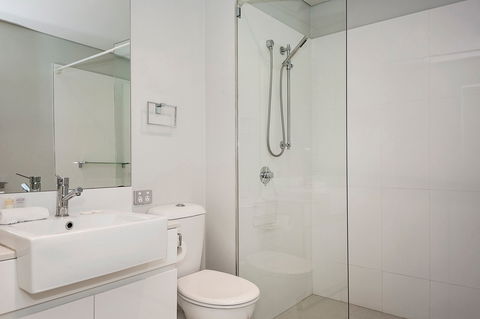 Astra Apartments Perth - Whitsundays Accommodation 2