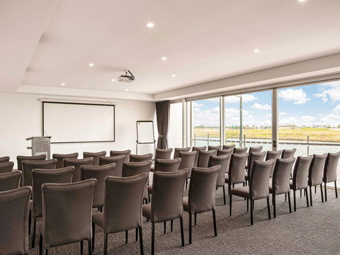 Mercure Sunshine Coast Kawana Waters - Whitsundays Accommodation 12