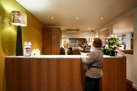 Best Western Plus The Tudor-Box Hill - Whitsundays Accommodation 1