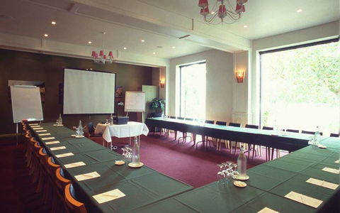 Best Western Plus The Tudor-Box Hill - Whitsundays Accommodation 8