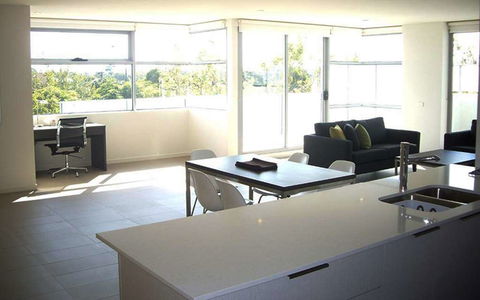Best Western Plus The Tudor-Box Hill - Whitsundays Accommodation 13