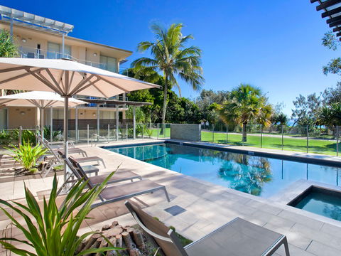 Maison Noosa Beachfront Resort - Whitsundays Accommodation 2