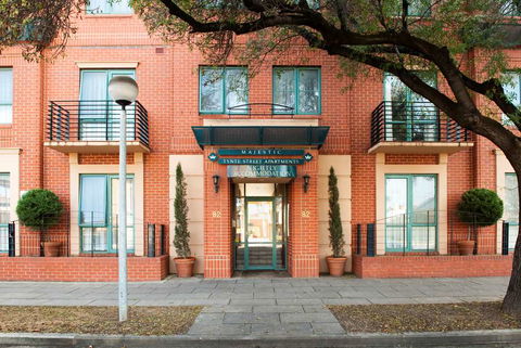 Majestic Tynte Street Apartments - Whitsundays Accommodation 0