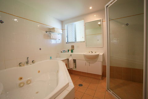 Macquarie Barracks Inn - Whitsundays Accommodation 2