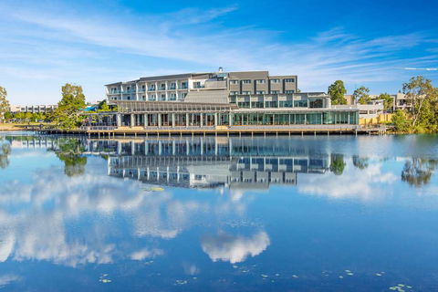 Best Western Plus North Lakes Hotel - Whitsundays Accommodation 1