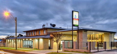 Aastro Dish Motor Inn - Whitsundays Accommodation 0