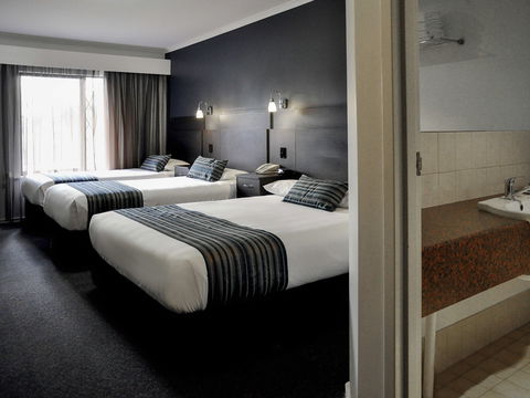 Ibis Styles Adelaide Manor - Whitsundays Accommodation 1