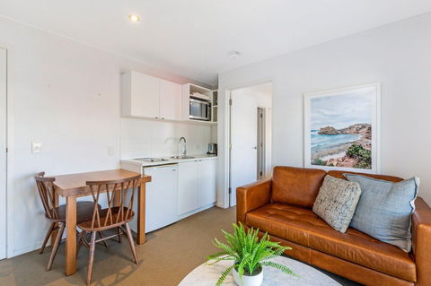 The Victoria Apartments - Whitsundays Accommodation 0