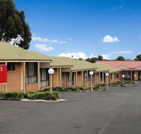 Victoria Lodge Motor Inn  Serviced Apts - Whitsundays Accommodation