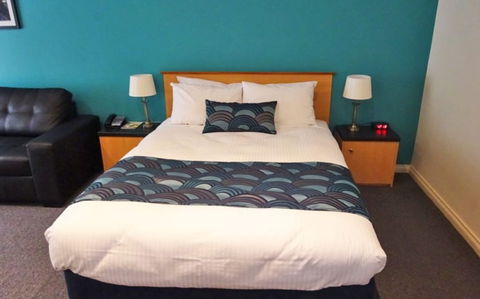 Victoria Lodge Motor Inn & Serviced Apts - Whitsundays Accommodation 1
