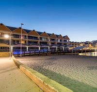 Dolphin Quay Apartment Hotel - Whitsundays Accommodation