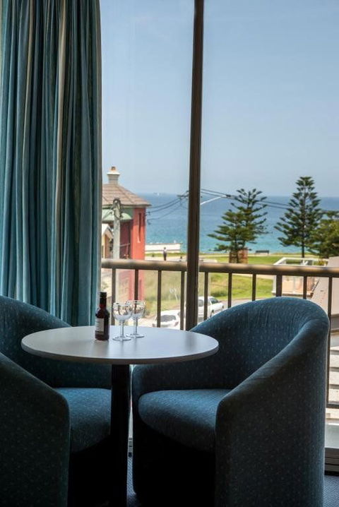 Alloggio Newcastle Beach Hotel - Whitsundays Accommodation 1