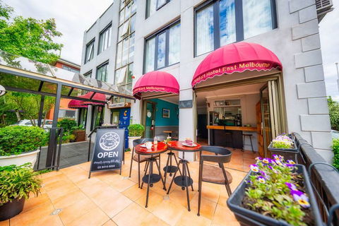 Comfort Hotel East Melbourne - Whitsundays Accommodation 0