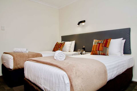 Hotel Clipper - Whitsundays Accommodation 1