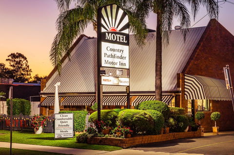 Country Pathfinder Motor Inn - Whitsundays Accommodation 2