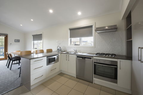 West Beach Parks - Whitsundays Accommodation 2