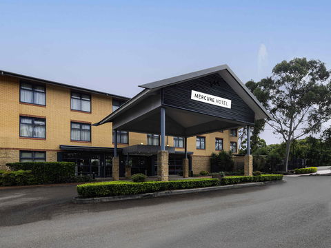 Mercure Sydney Blacktown - Whitsundays Accommodation 0