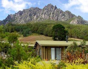 Silver Ridge Retreat - Whitsundays Accommodation 0
