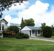 Colonial Court Motor Inn - Whitsundays Accommodation