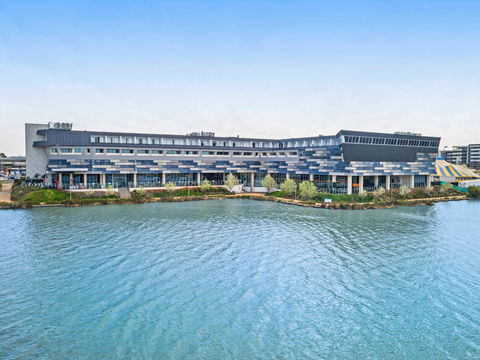 Mercure Melbourne Caroline Springs - Whitsundays Accommodation 0