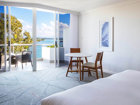 Sofitel Noosa Pacific Resort - Whitsundays Accommodation 0