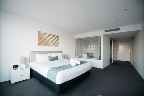 Q1 Resort & Spa - Whitsundays Accommodation 2