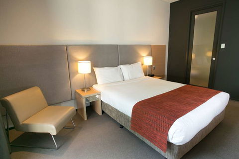 Alpha Hotel Eastern Creek - Whitsundays Accommodation 3