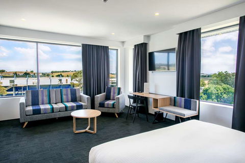 Alpha Hotel Eastern Creek - Whitsundays Accommodation 16