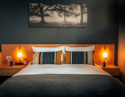 Oriana Motor Inn & Conf Ctr - Whitsundays Accommodation 8