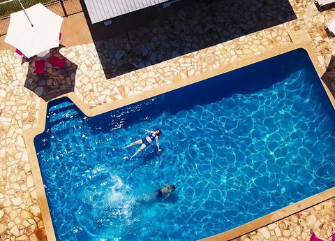 Oriana Motor Inn & Conf Ctr - Whitsundays Accommodation 12