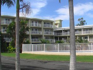Cabarita Lake Apartments - Whitsundays Accommodation 0