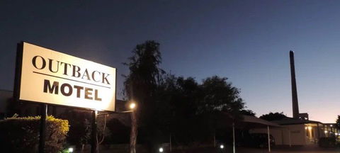 Outback Motel - Whitsundays Accommodation 3