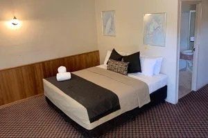 Outback Motel - Whitsundays Accommodation 12