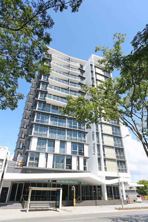 Alex Perry Hotel And Apartments - Whitsundays Accommodation 0