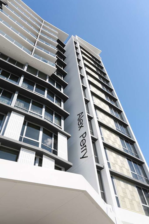 Alex Perry Hotel And Apartments - Whitsundays Accommodation 1