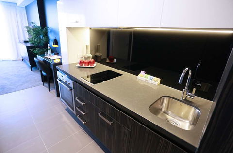 Alex Perry Hotel And Apartments - Whitsundays Accommodation 11