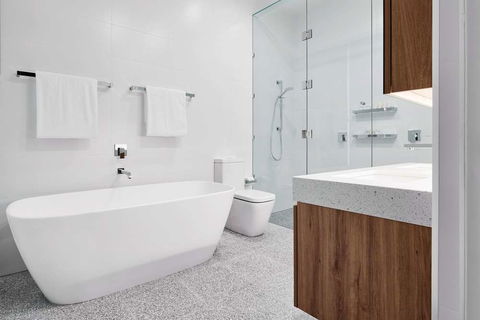 The Johnson - Whitsundays Accommodation 6