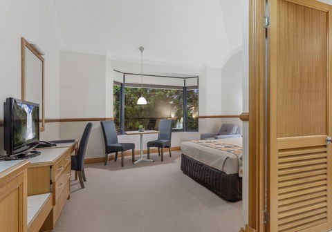 The Airport International Motel - Whitsundays Accommodation 5