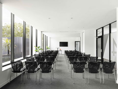 The Johnson - Art Series - Whitsundays Accommodation 9