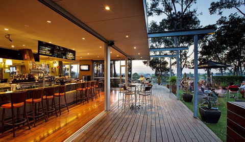 Nightcap At Shoppingtown Hotel - Whitsundays Accommodation 1