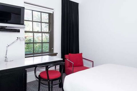 Peppers Gallery Hotel, Canberra - Whitsundays Accommodation 3