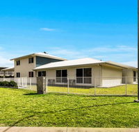 Econo Lodge Beachside - Whitsundays Accommodation