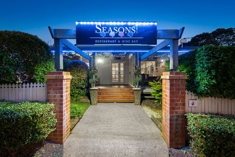 Ambassador On Ruthven Motel - Whitsundays Accommodation 2